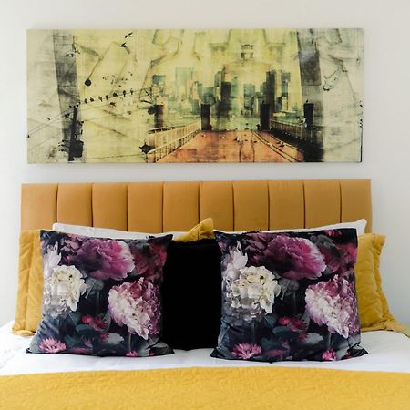 Appartement Rare Find Off Oxford St! Soho 5Bed Design House For Xxl Groups à Londres Extérieur photo